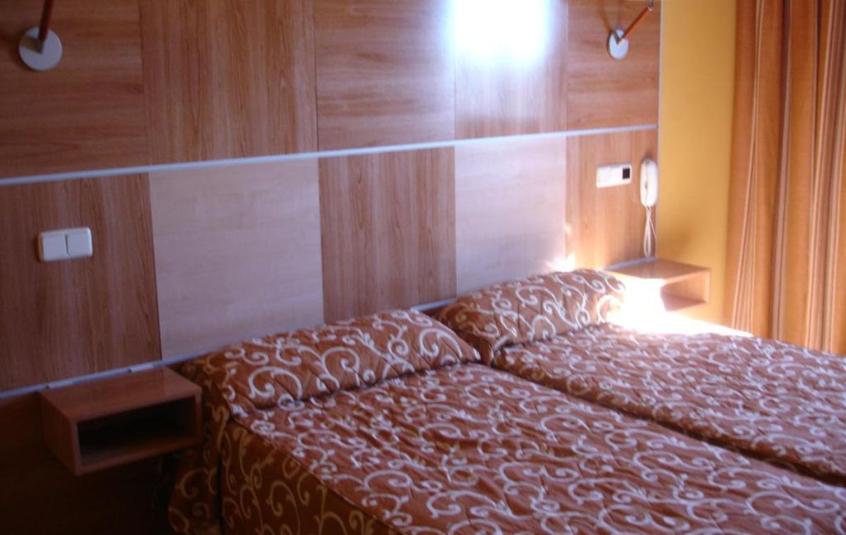 Hotel Rural La Cañada***: 1 noche con desayuno y cena para 2 adultod + 1 niñ@