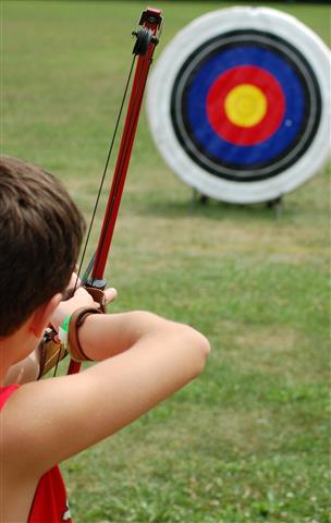 Tirolinas, Arco, golf, pony y camas elásticas!