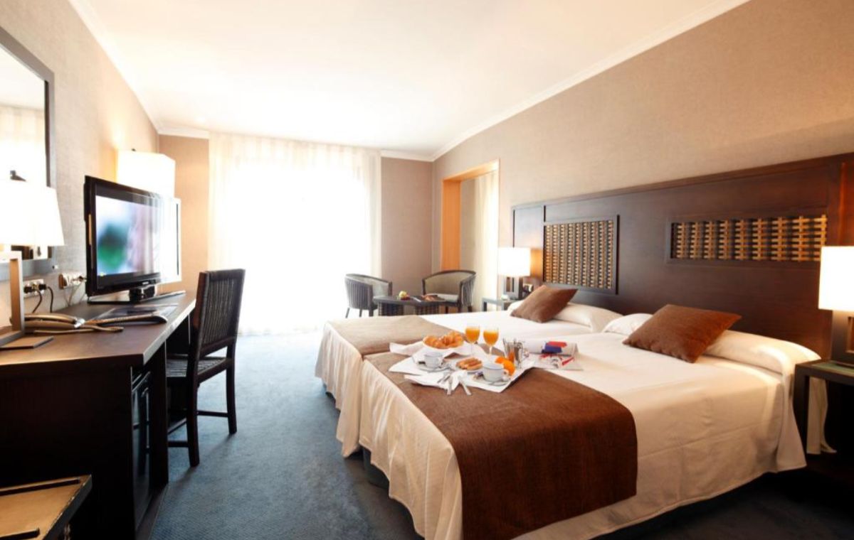 Hotel Spa Congreso**** : 1 noche + desayuno + cena para 2 personas