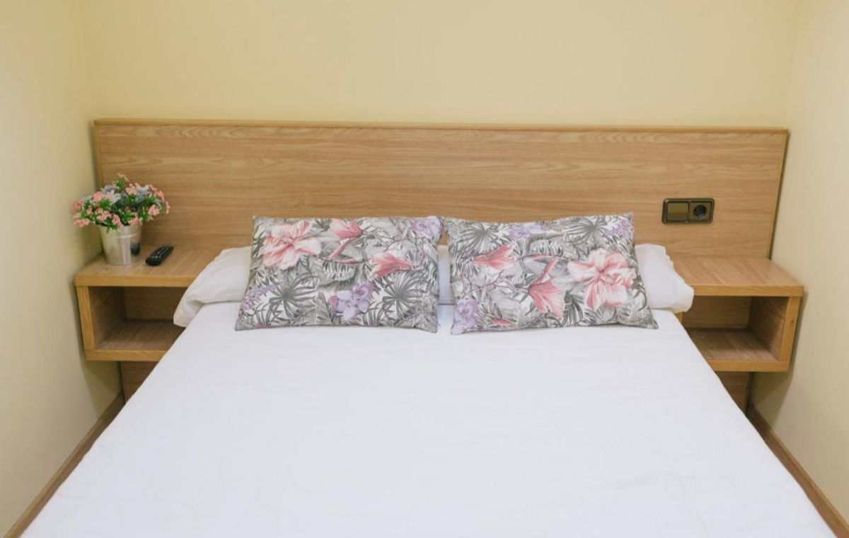 Hotel O Castro: 1 noche con desayuno en doble para 2 personas