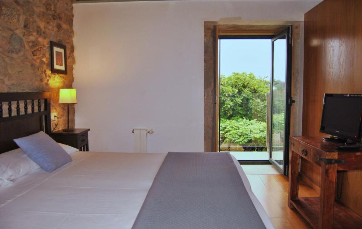 Torres de Moreda: 1 Noche de Alojamiento - para 2 personas