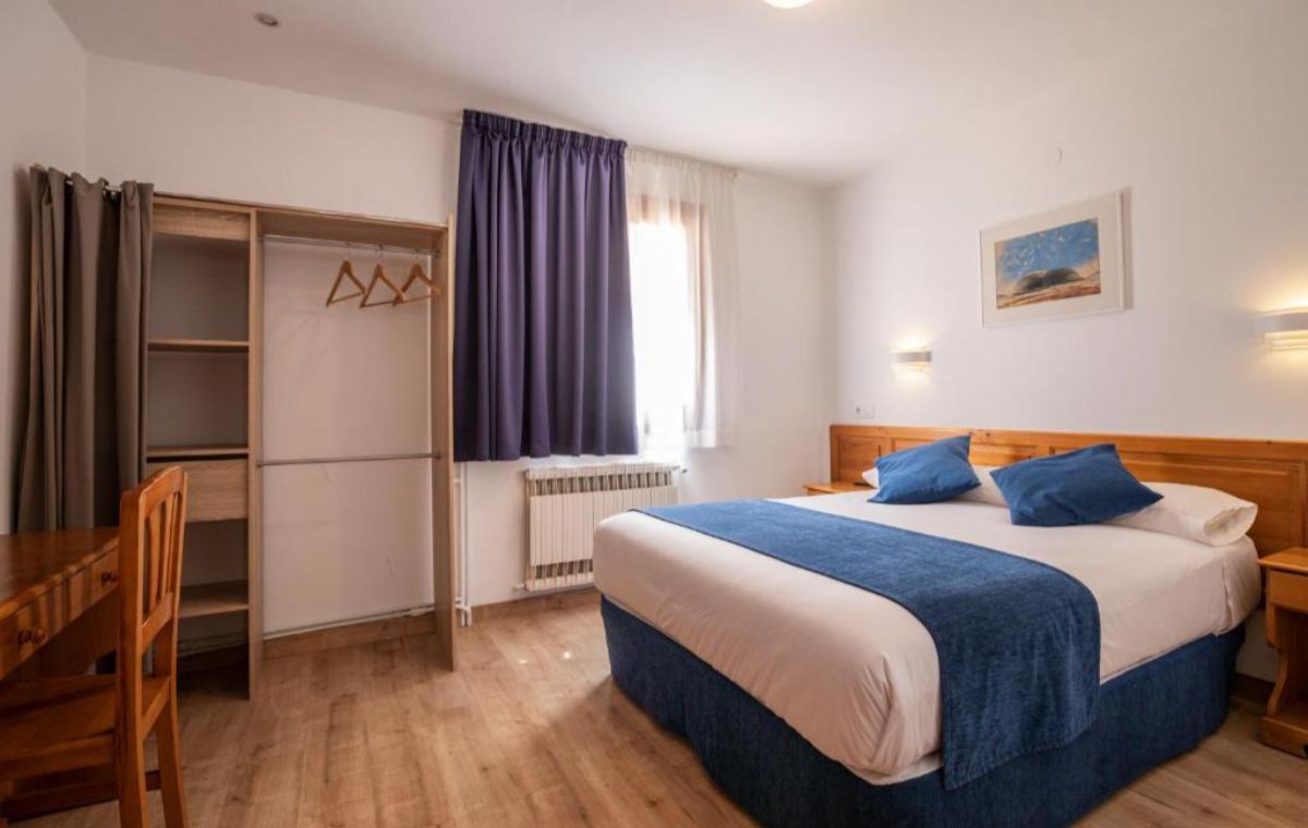 Hotel Marxant: 1 nit d’allotjament + esmorzar per a 2 persones