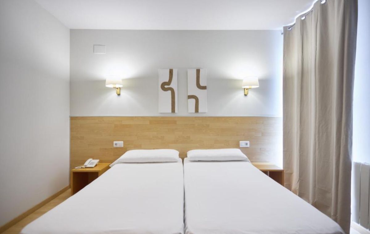 Hotel Jerica *** : 1 Noche de Alojamiento - Para 2 Personas