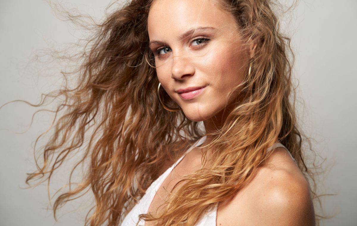 Sesión fotográfica en estudio para embarazada