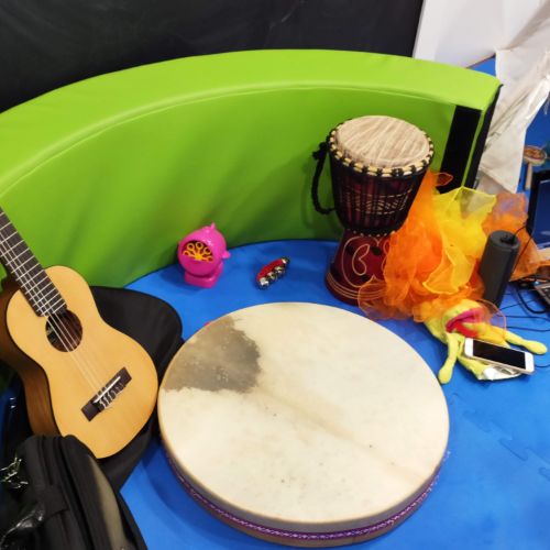 Centro Esnia : 2 talleres a escoger: musica y musicosensorial