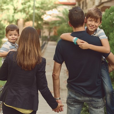 Sesión fotográfica familiar en estudio, exterior o a domicilio
