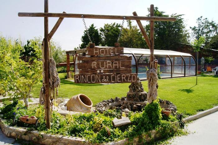 Hotel Rural Rincón del Cierzo : 2 noches en habitación cuadrúple para 2 adultos + 2 niños