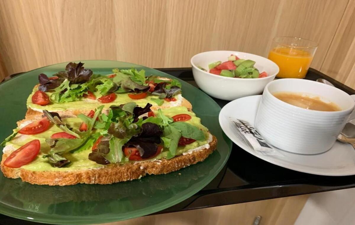 Hospedium Cabo Sport: 1 Noche de Alojamiento + Desayuno - Para 2 Personas