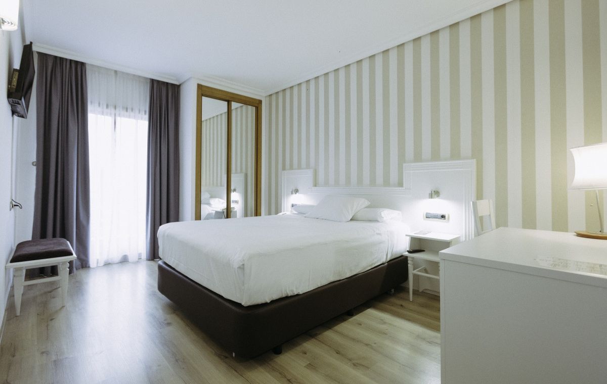 Hotel Alfonso I: 1 noche con desayuno para 2 personas