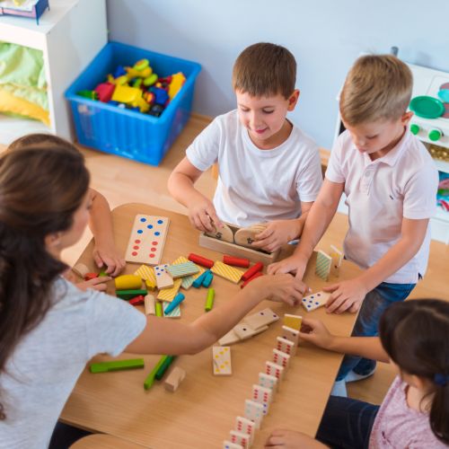 Grupo de juego , autonomía y separación respetuosa