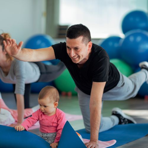 Clase grupal PAPIfit con bebé