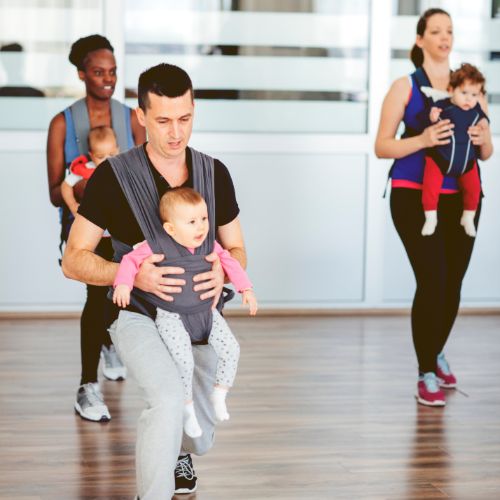 Clase grupal PAPIfit con bebé