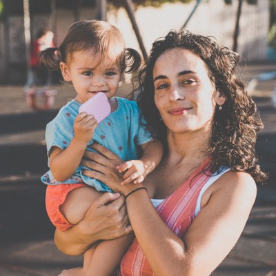 Sesión fotográfica familiar en exteriores o a domicilio