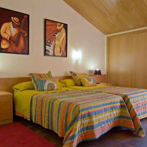 Hotel Pinxo***: 1 noche de alojamiento en habitación cuádruple 